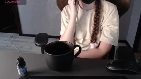 Snapshot of m00n8kiki chatting on 20, 11, 2025 Ksu online show from 20, 11, 2025