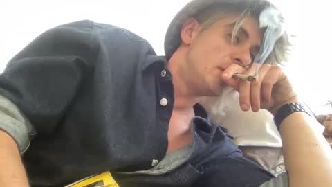 M00nshine710 online show from 6, 10, 2025