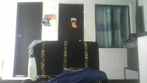 Snapshot of m0ntana777 chatting on 17, 10, 2025 m0ntana777 online show from 17, 10, 2025