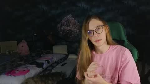 Snapshot of m1shq chatting on 2, 10, 2025 m1shq online show from 2, 10, 2025