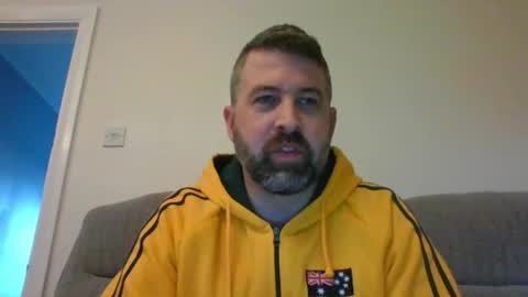 Snapshot of m5572 chatting on 20, 11, 2025 Mathew online show from 20, 11, 2025