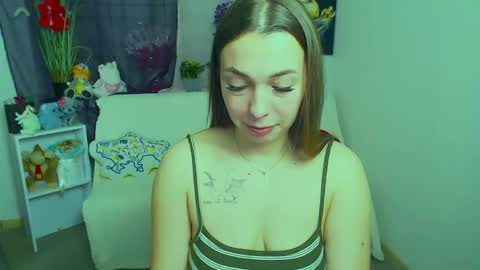 Snapshot of m_vikki chatting on 25, 4, 2026 Vikki online show from 25, 4, 2026