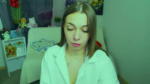 Snapshot of m_vikki chatting on 27, 4, 2026 Vikki online show from 27, 4, 2026