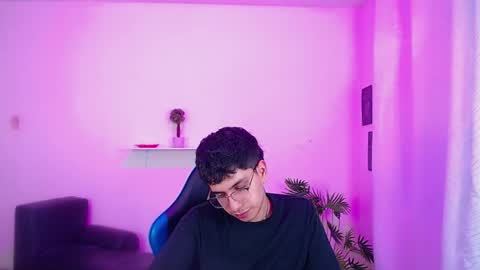 Max online show from 7, 4, 2026