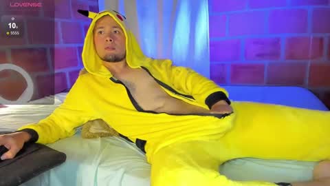 Snapshot of maax_taylor01 chatting on 19, 1, 2025 online show from 19, 1, 2025