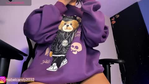 Snapshot of mabel_candy chatting on 11, 12, 2024 Mabel Candy online show from 11, 12, 2024