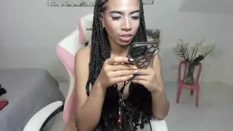 Mac Delice online show from 22, 2, 2025