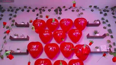 Macey Elliot Modelo Independiente online show from 14, 2, 2025