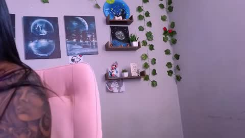 Macey Elliot Modelo Independiente online show from 13, 9, 2025