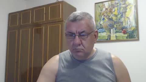 Snapshot of machomale3 chatting on 17, 10, 2025 Macho online show from 17, 10, 2025