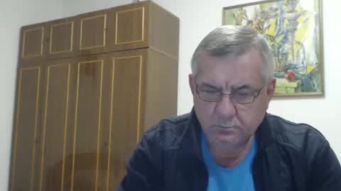 Snapshot of machomale3 chatting on 15, 11, 2025 Macho online show from 15, 11, 2025