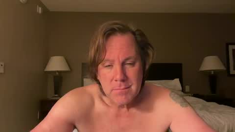 xStraightEdgex online show from 24, 9, 2025