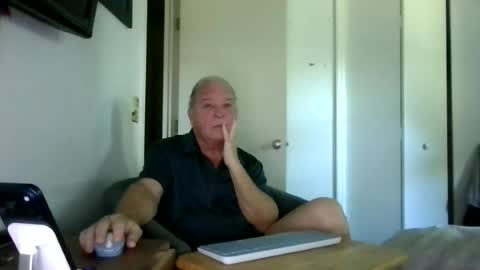 Snapshot of mackdocc001 chatting on 15, 6, 2026 mackdocc001 online show from 15, 6, 2026