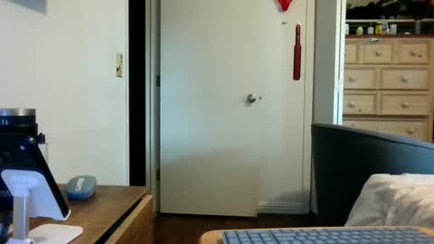 Snapshot of mackdocc001 chatting on 17, 6, 2026 mackdocc001 online show from 17, 6, 2026