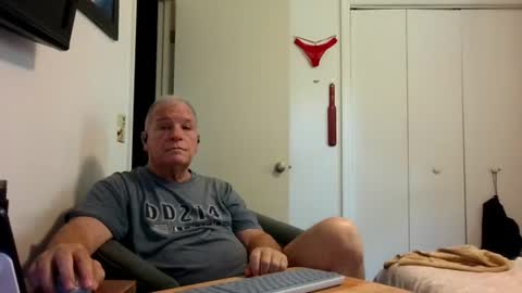 Snapshot of mackdocc001 chatting on 7, 7, 2026 mackdocc001 online show from 7, 7, 2026