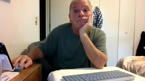 Snapshot of mackdocc001 chatting on 24, 7, 2026 mackdocc001 online show from 24, 7, 2026