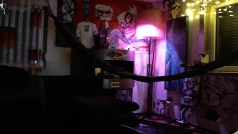 Snapshot of mad_dem0n chatting on 5, 11, 2025 Manuel online show from 5, 11, 2025