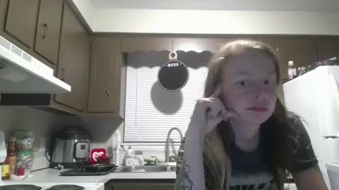 mad_hornet1983 online show from 20, 1, 2025