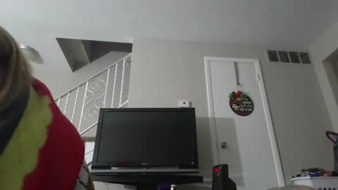 mad_hornet1983 online show from 20, 1, 2025