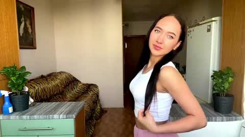 Snapshot of madalyneaks chatting on 12, 5, 2026 Lilo online show from 12, 5, 2026