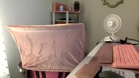 madam_glam online show from 13, 4, 2026