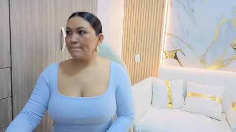 Snapshot of madam_hott chatting on 22, 9, 2025 Madam Hott online show from 22, 9, 2025