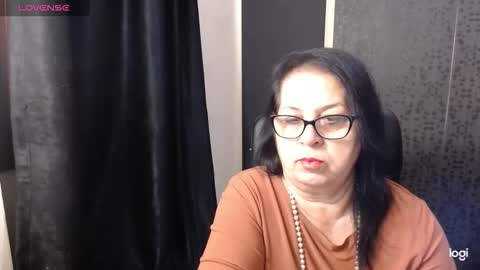 Snapshot of madam_sanjanne chatting on 3, 11, 2025 Madam Sanjanne online show from 3, 11, 2025