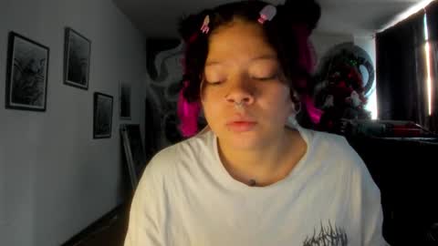 Snapshot of madam_sativa chatting on 30, 11, 2025 di online show from 30, 11, 2025