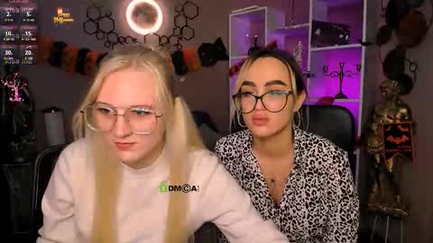 Snapshot of madam_ulis chatting on 4, 11, 2025 Ulis online show from 4, 11, 2025