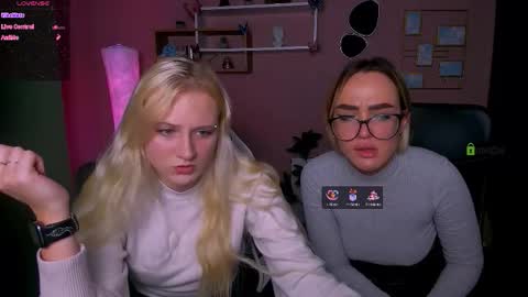 Snapshot of madam_ulis chatting on 17, 11, 2025 Ulis online show from 17, 11, 2025