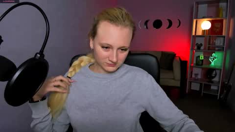 Snapshot of madam_ulis chatting on 29, 11, 2025 Ulis online show from 29, 11, 2025