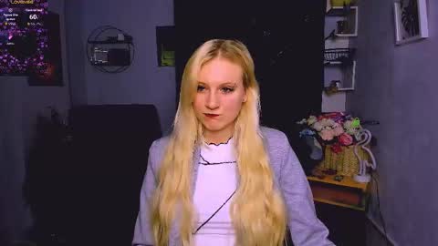 Snapshot of madam_ulis chatting on 22, 12, 2025 Ulis online show from 22, 12, 2025