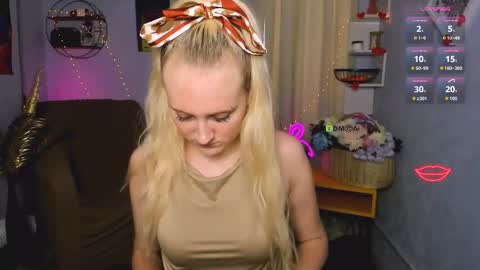 Snapshot of madam_ulis chatting on 19, 5, 2026 Ulis online show from 19, 5, 2026