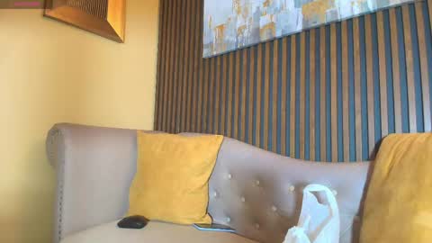 Snapshot of madame_mature1 chatting on 18, 5, 2026 Madame online show from 18, 5, 2026