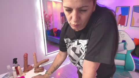 Madame Scarllet  online show from 10, 4, 2026