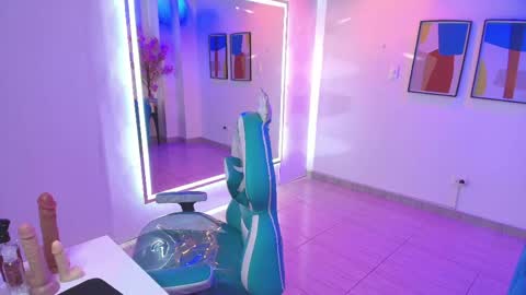 Madame Scarllet  online show from 14, 4, 2026