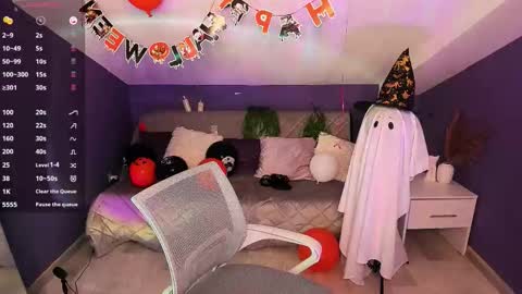 Evelyn online show from 2, 11, 2025