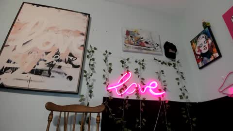 Maddi Avalon online show from 27, 2, 2025