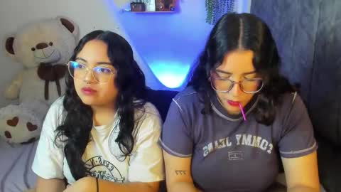 Maddie and Chelsea online show from 28, 11, 2025