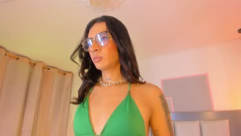 Snapshot of maddie_ray_ chatting on 6, 7, 2026 Maddie Ray online show from 6, 7, 2026