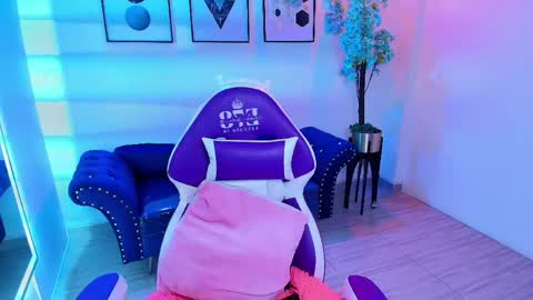 Snapshot of maddie_t18 chatting on 23, 5, 2026 maddie_t18 online show from 23, 5, 2026