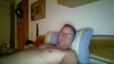 Snapshot of maddin8891 chatting on 20, 11, 2025 Maddin online show from 20, 11, 2025