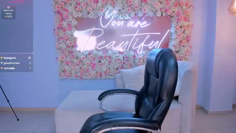 Snapshot of maddisonlowe chatting on 20, 2, 2025 Maddison online show from 20, 2, 2025