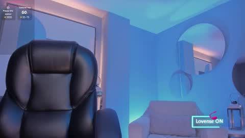 Snapshot of maddisonlowe chatting on 8, 11, 2025 Maddison online show from 8, 11, 2025