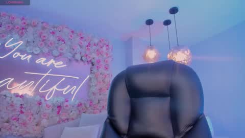 Snapshot of maddisonlowe chatting on 14, 11, 2025 Maddison online show from 14, 11, 2025