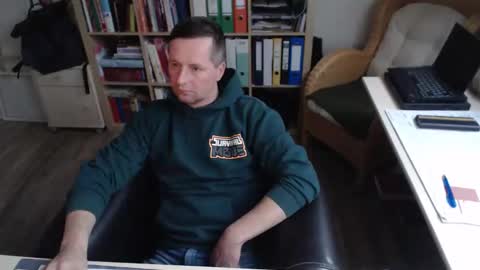 Snapshot of maddmax8 chatting on 30, 11, 2025 Mad4You online show from 30, 11, 2025