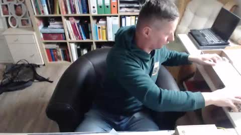 Snapshot of maddmax8 chatting on 4, 12, 2025 Mad4You online show from 4, 12, 2025