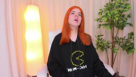 Maddy Please help me with your thumbs up its important online show from 19, 2, 2025