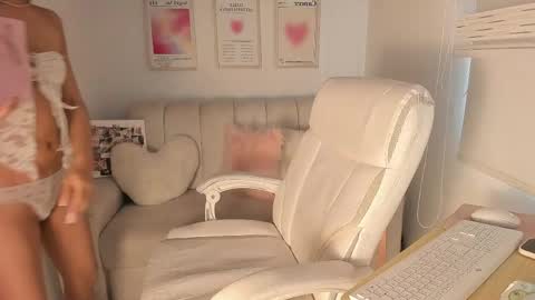 Snapshot of maddy_bronw chatting on 22, 5, 2026 Maddy online show from 22, 5, 2026