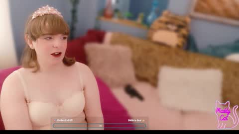 Maddy Cat online show from 1, 12, 2025